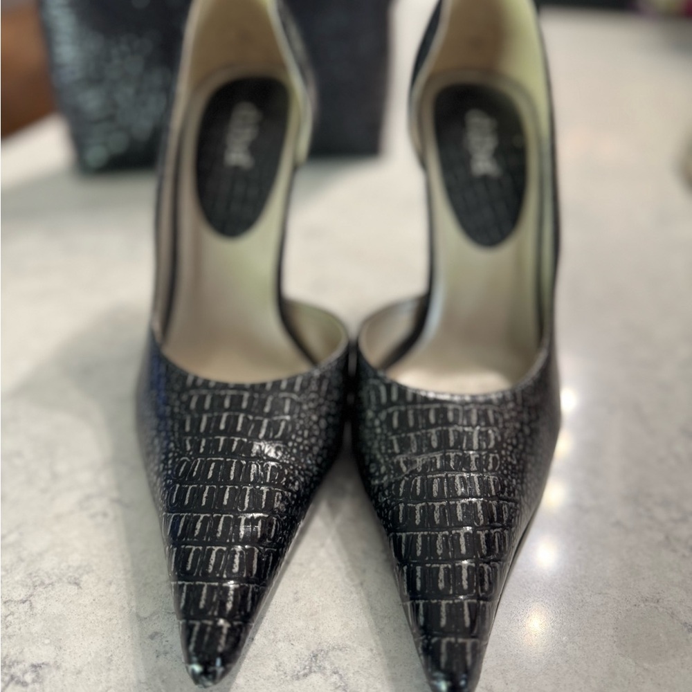 Diba Black Textured Heels